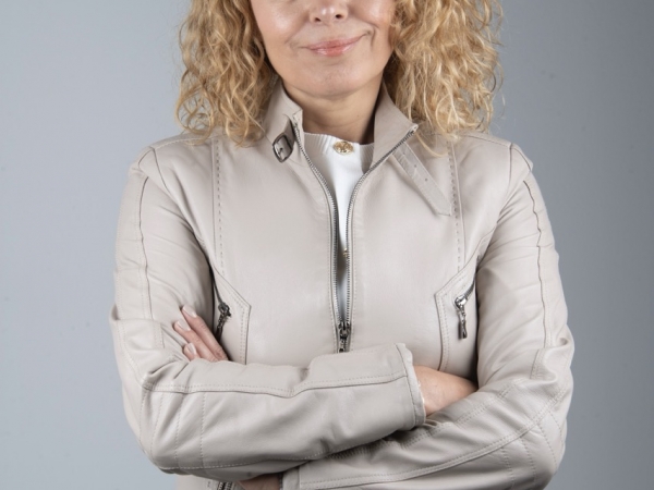 Yelda Akaras
